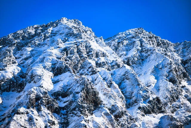 【相関図つき】『名探偵コナン 隻眼の残像』あらすじ&登場人物【林や上原由衣の声優は誰?関智一や山田孝之が演じたキャラクターは?】